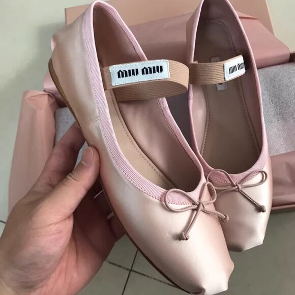 🦋 Miu Miu White Ballet Flats with Bow - Picture 1 of 7